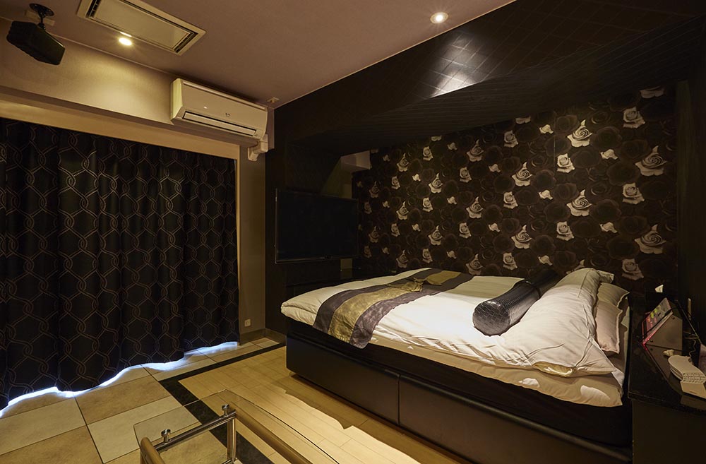 Monochro -room.NO303-