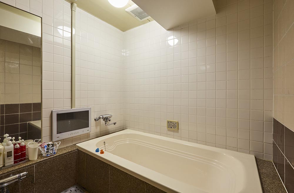 Monochro -room.NO303-